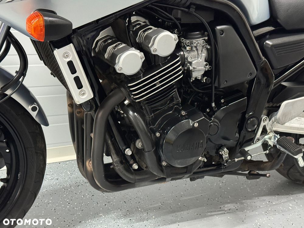 Yamaha FZ6 - 18