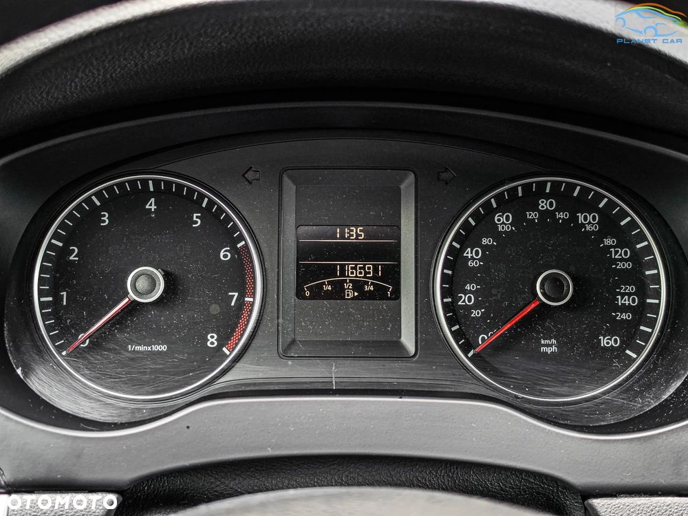 Volkswagen Jetta - 24
