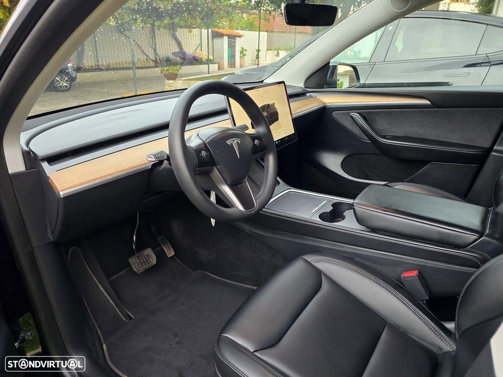 Tesla Model Y Long Range Dual Motor AWD - 7
