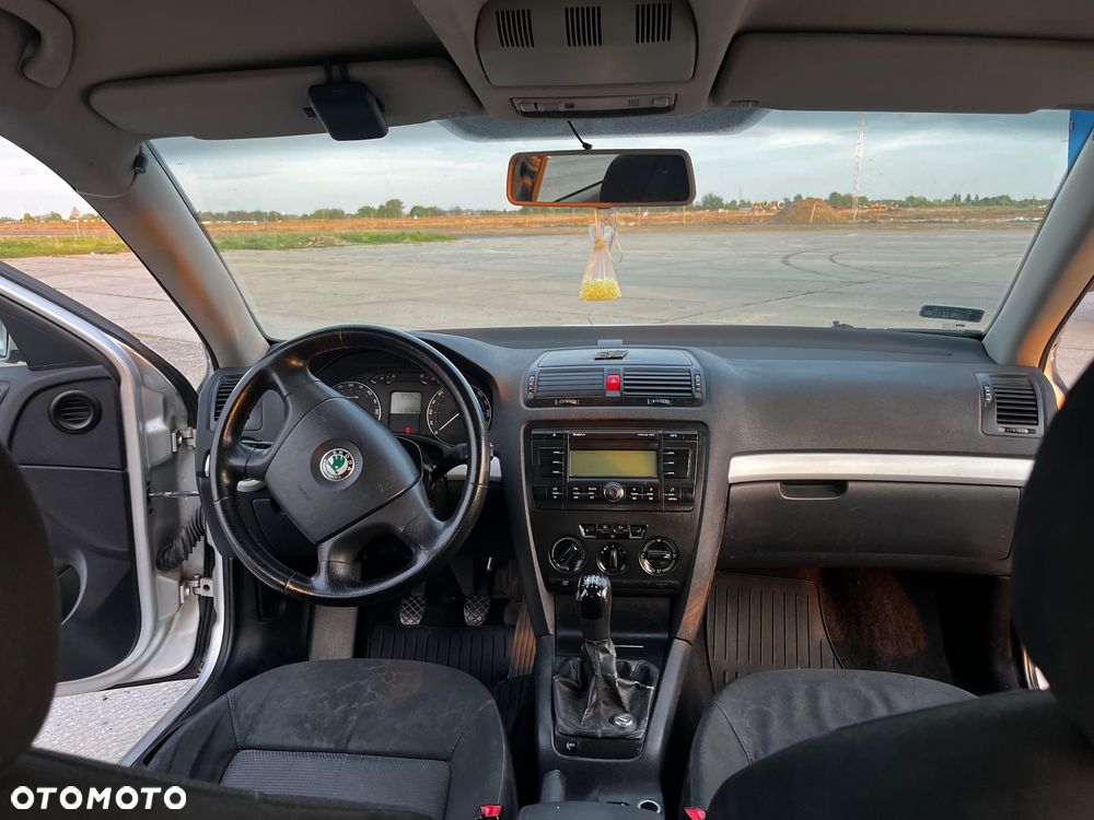 Skoda Octavia 2.0 TDI Ambiente - 16
