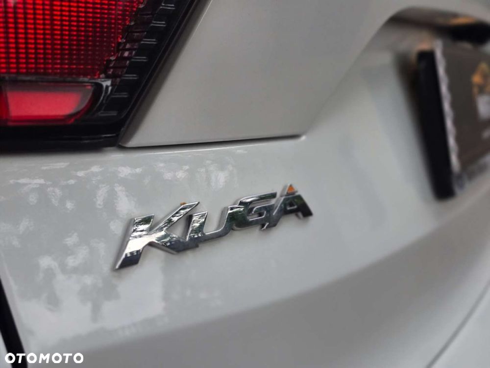 Ford Kuga - 10