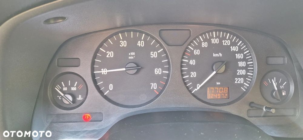 Opel Astra 1.4 - 7