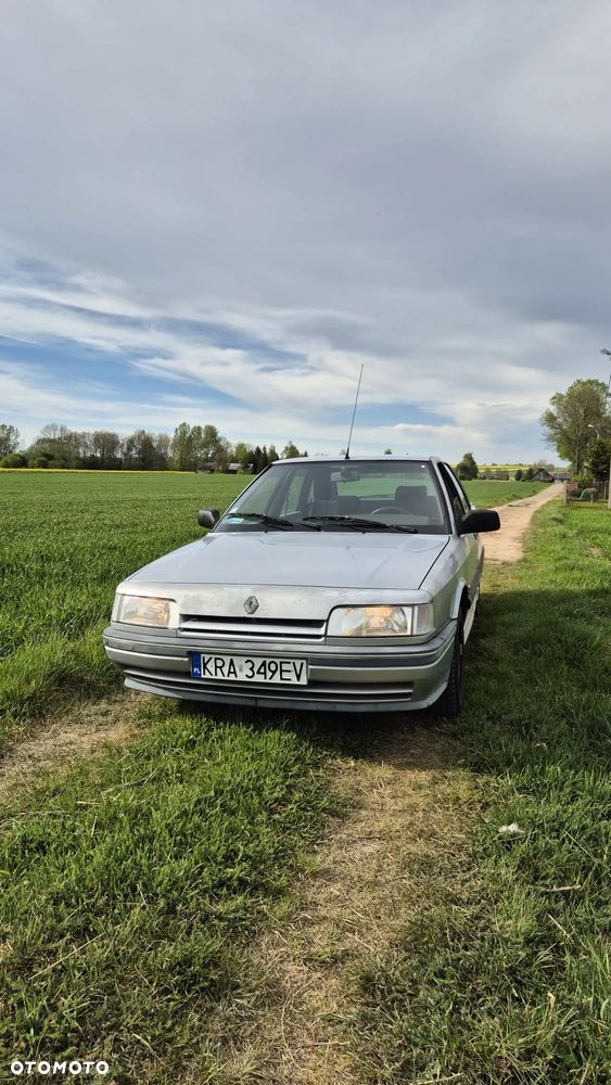 Renault 21 - 6