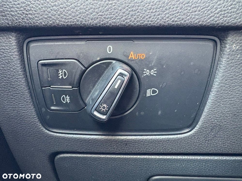 Volkswagen Passat - 23