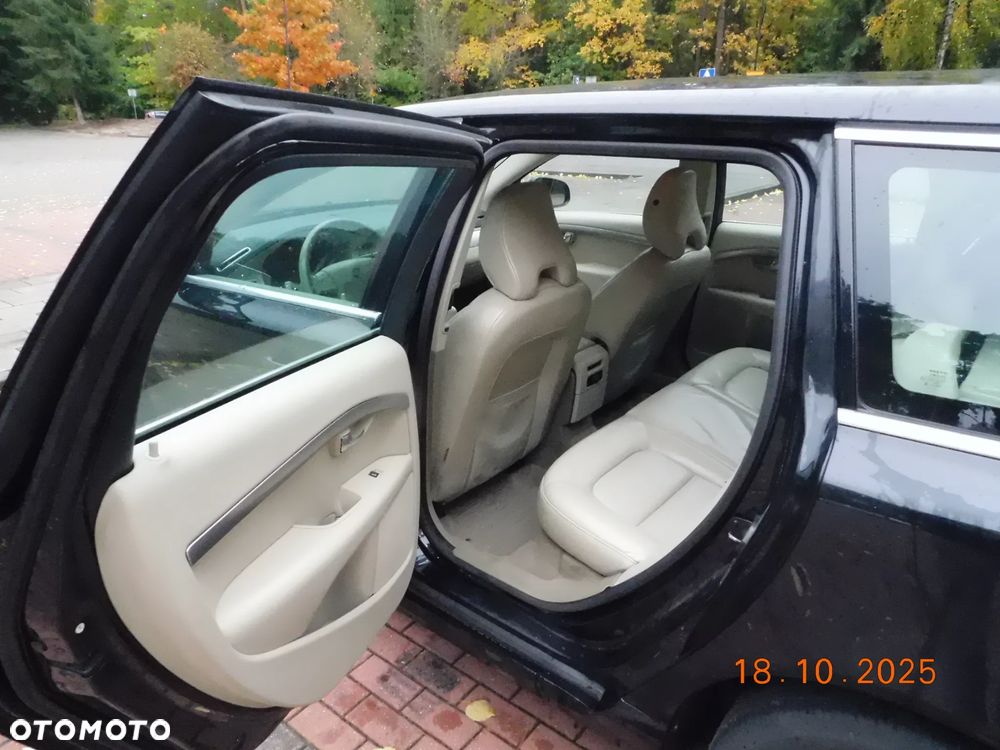 Volvo V70 2.4D Summum - 16