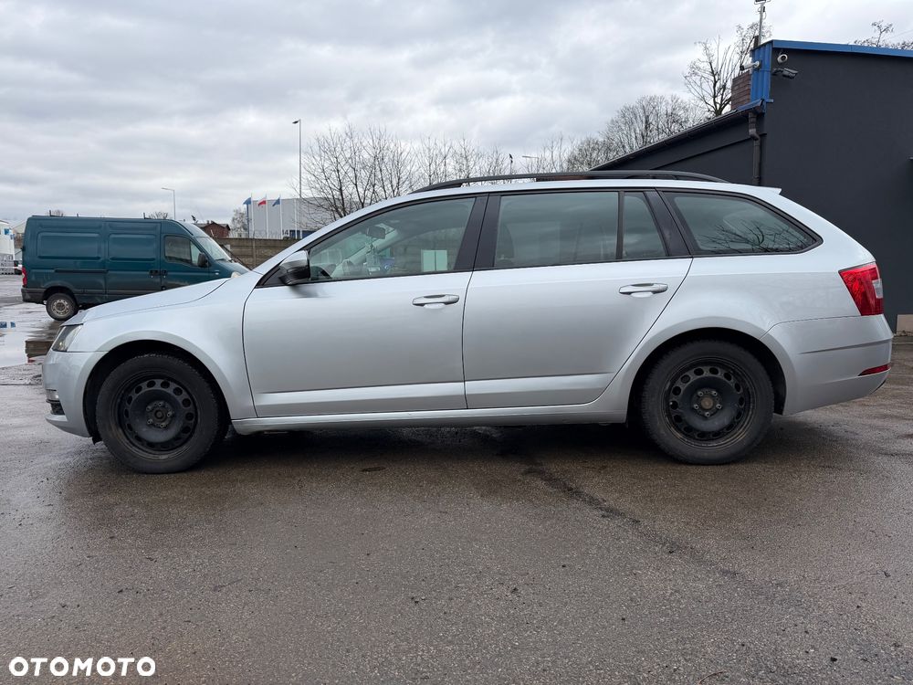 Skoda Octavia 1.6 TDI SCR Ambition - 9