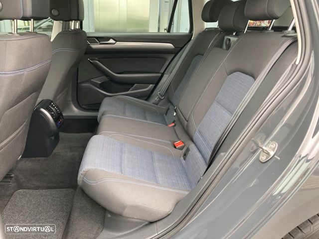 VW Passat Variant 1.4 TSI DSG GTE - 37