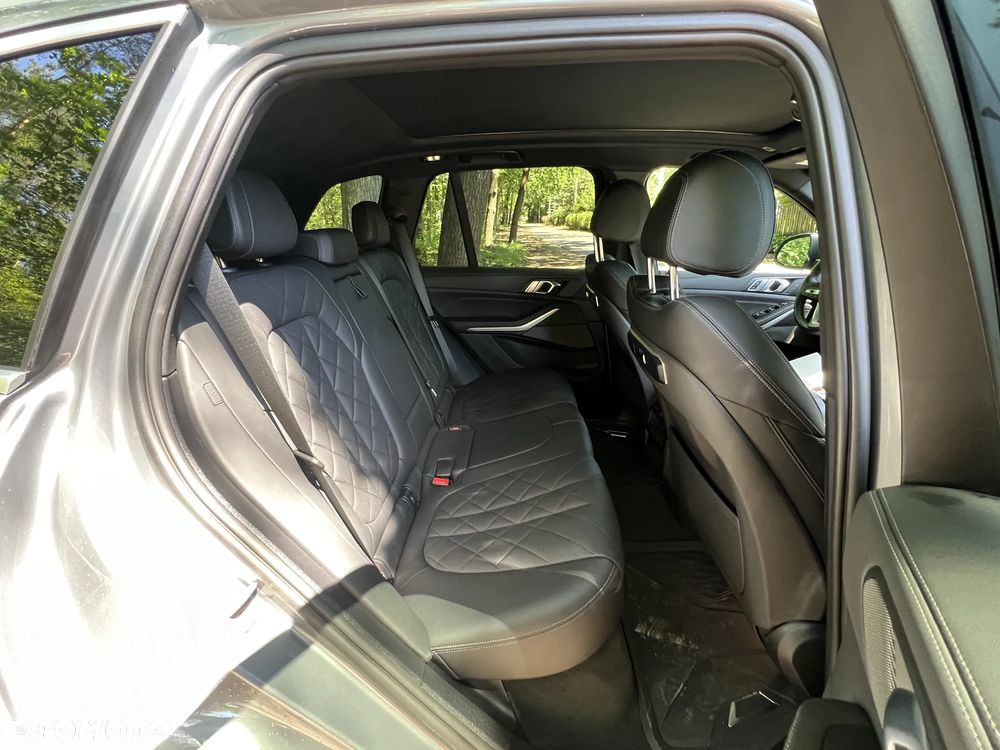BMW X5 xDrive40i - 16