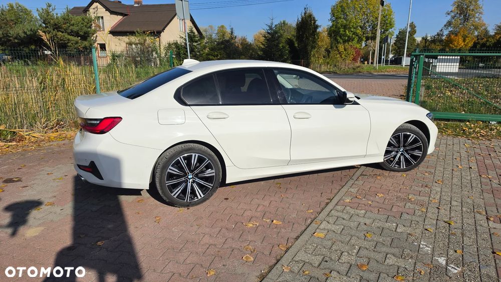 BMW Seria 3 318d Sport Line - 29