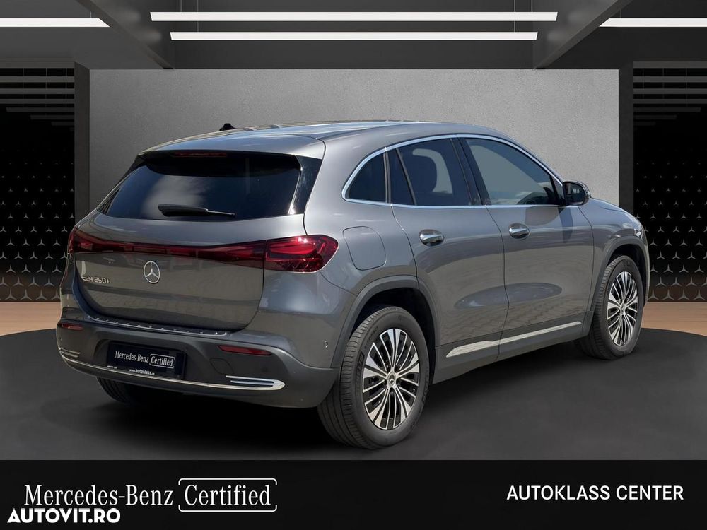 Mercedes-Benz EQA 250+ - 8