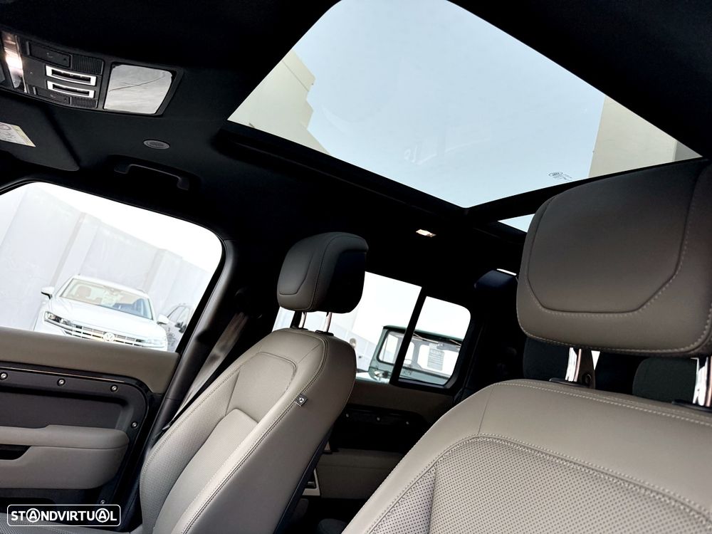 Land Rover Defender 2.0 P400e 110 AWD X-Dynamic HSE - 23