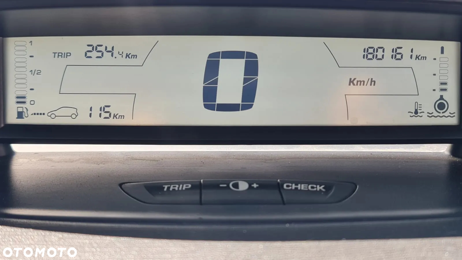 Citroën C4 1.6 HDi FAP Exclusive - 17