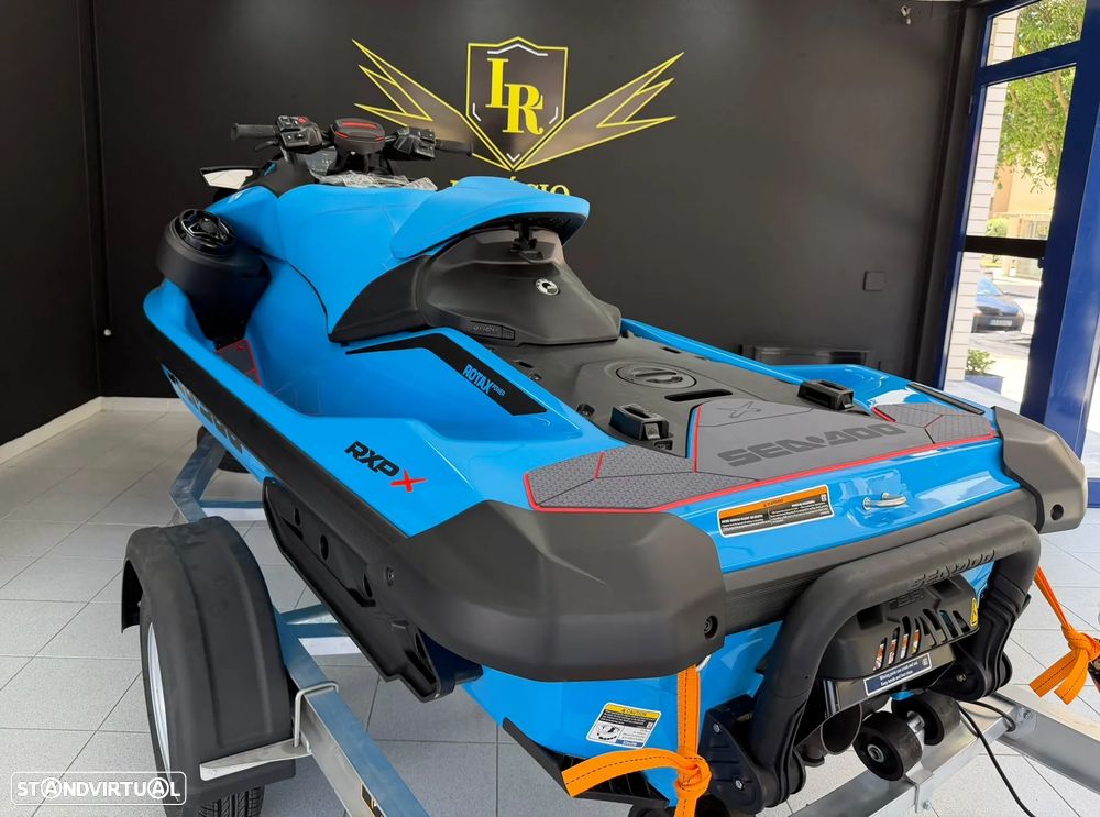 Sea-Doo RXP- X 325 - 8