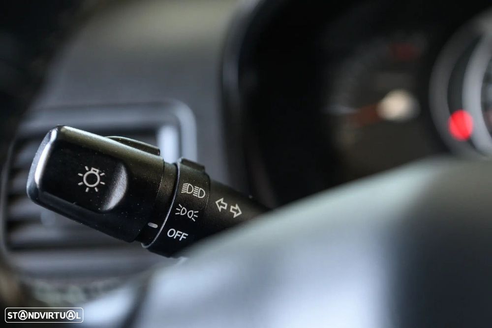 Hyundai Tucson 2.0 2WD GLS - 32