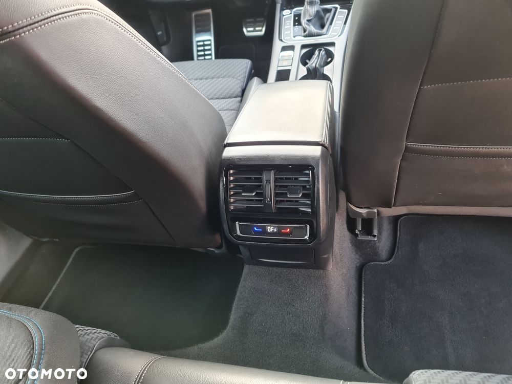Volkswagen Passat ver-variant-2-0-tdi-scr-dsg-r--line - 16