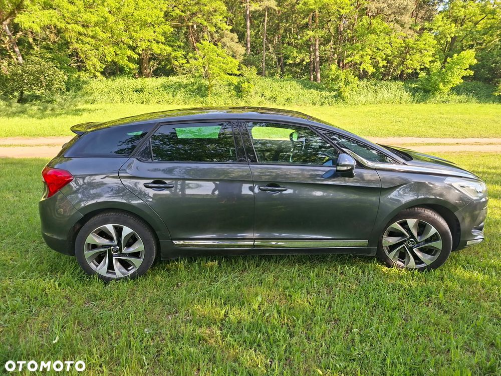 DS Automobiles DS 5 - 5