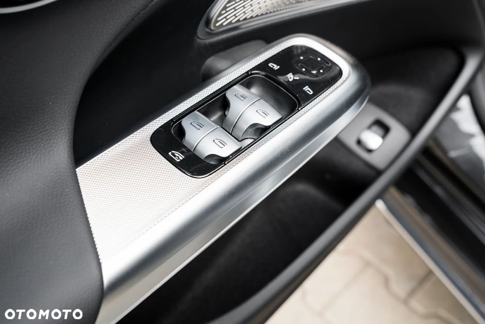 Mercedes-Benz Klasa E 300 de PHEV 4-Matic AMG 9G-Tronic - 14