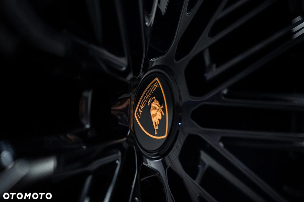 Lamborghini Urus - 9