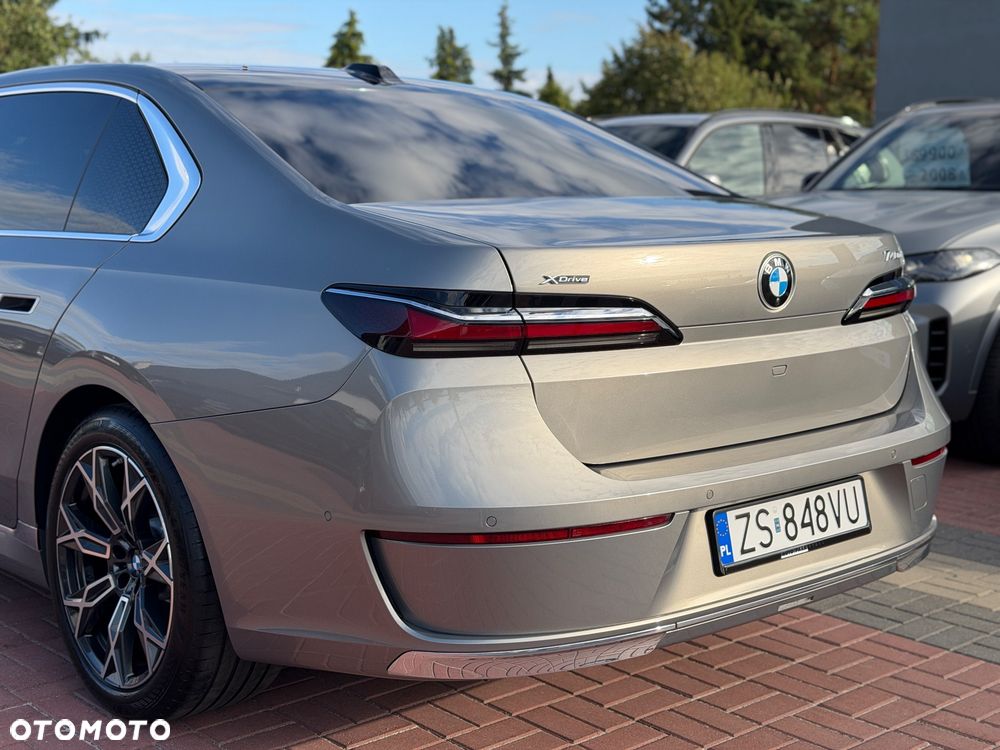 BMW Seria 7 740d xDrive mHEV sport - 39
