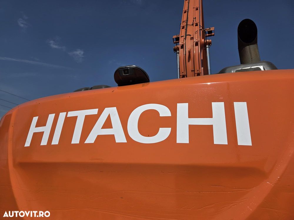 Hitachi SET BRATE LUNGI NOI 18m, cupa 0,9mc, 2019, 6.017h, gresare automata, latime 3,19m, 3 pompe hidr Hitachi, camera spate, camera laterala, consum mediu 13l/h, motor Isuzu 190CP, JAPONIA, doar 377h deplasare lant 80% ok, leasing 3 ani-PROMOTIE 131.900Eur - 29
