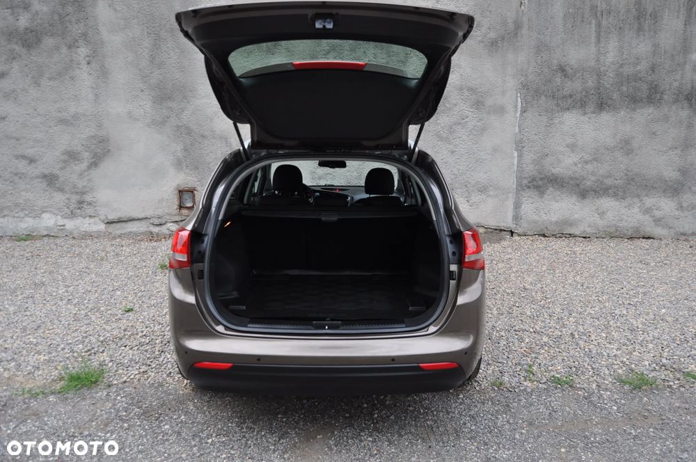 Kia Ceed 1.6 GDI ISG Dream-Team Edition - 18