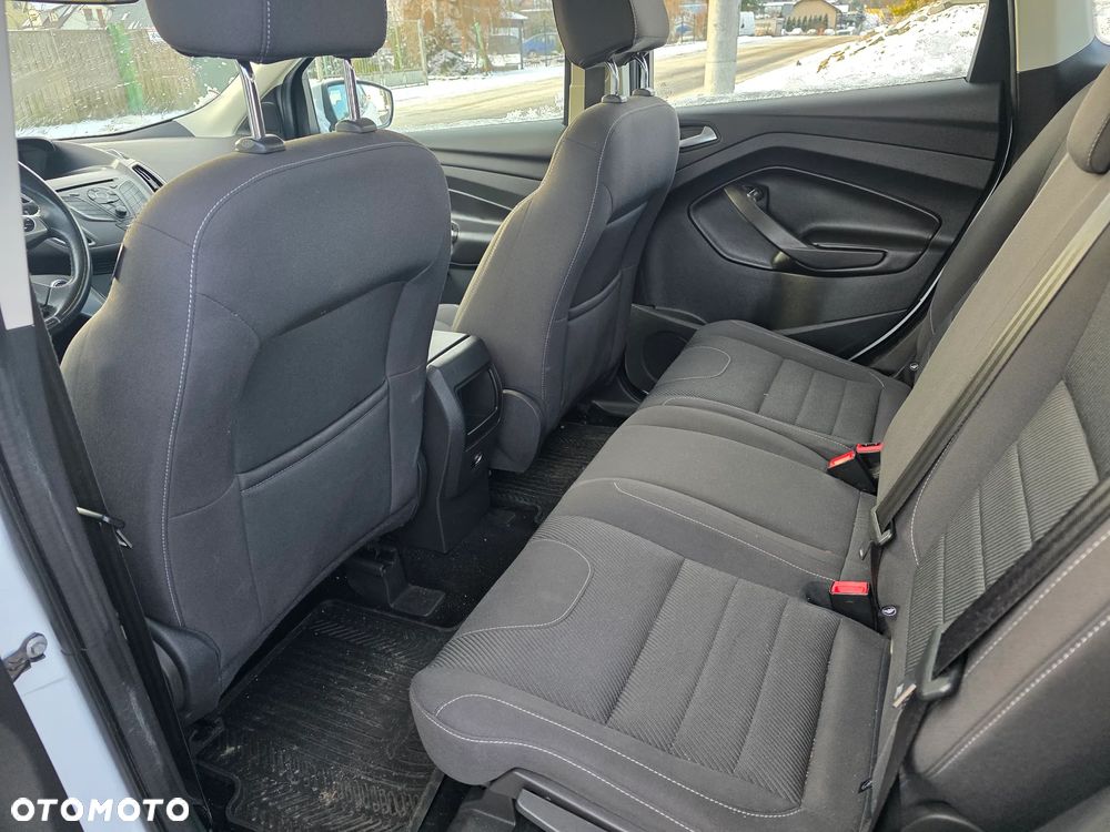 Ford Kuga - 9