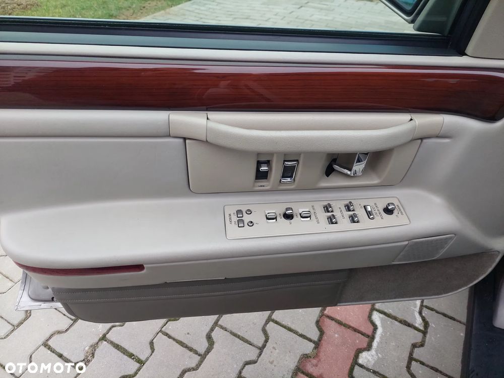 Cadillac Deville 4.6 DTS - 11