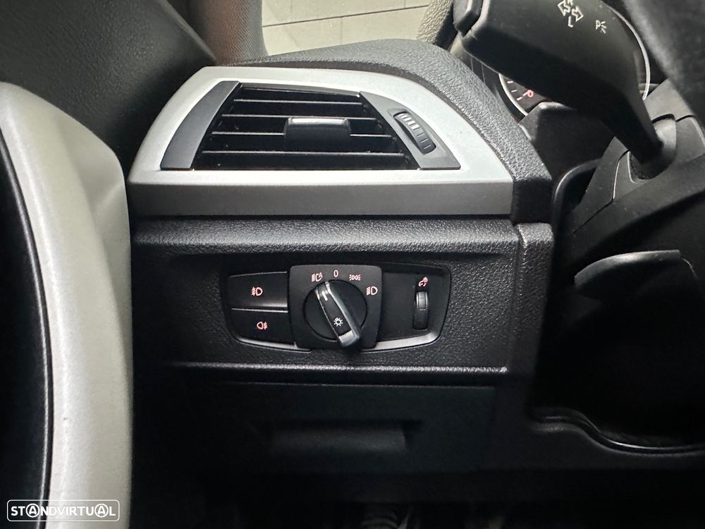 BMW 116 d EDynamics Advantage - 24