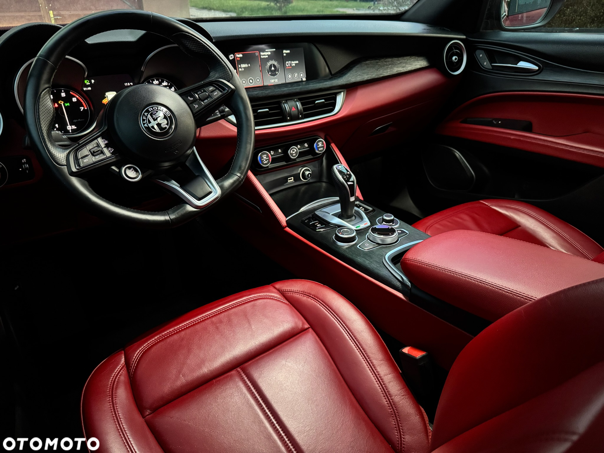 Alfa Romeo Stelvio - 16