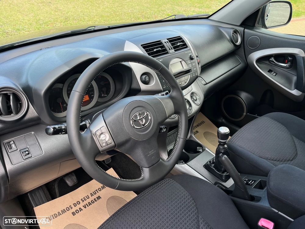 Toyota RAV4 2.2 D-CAT 4x4 Sol - 6