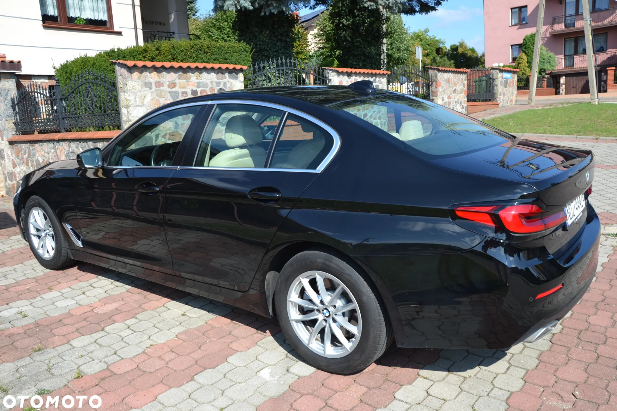 BMW Seria 5 520i - 6