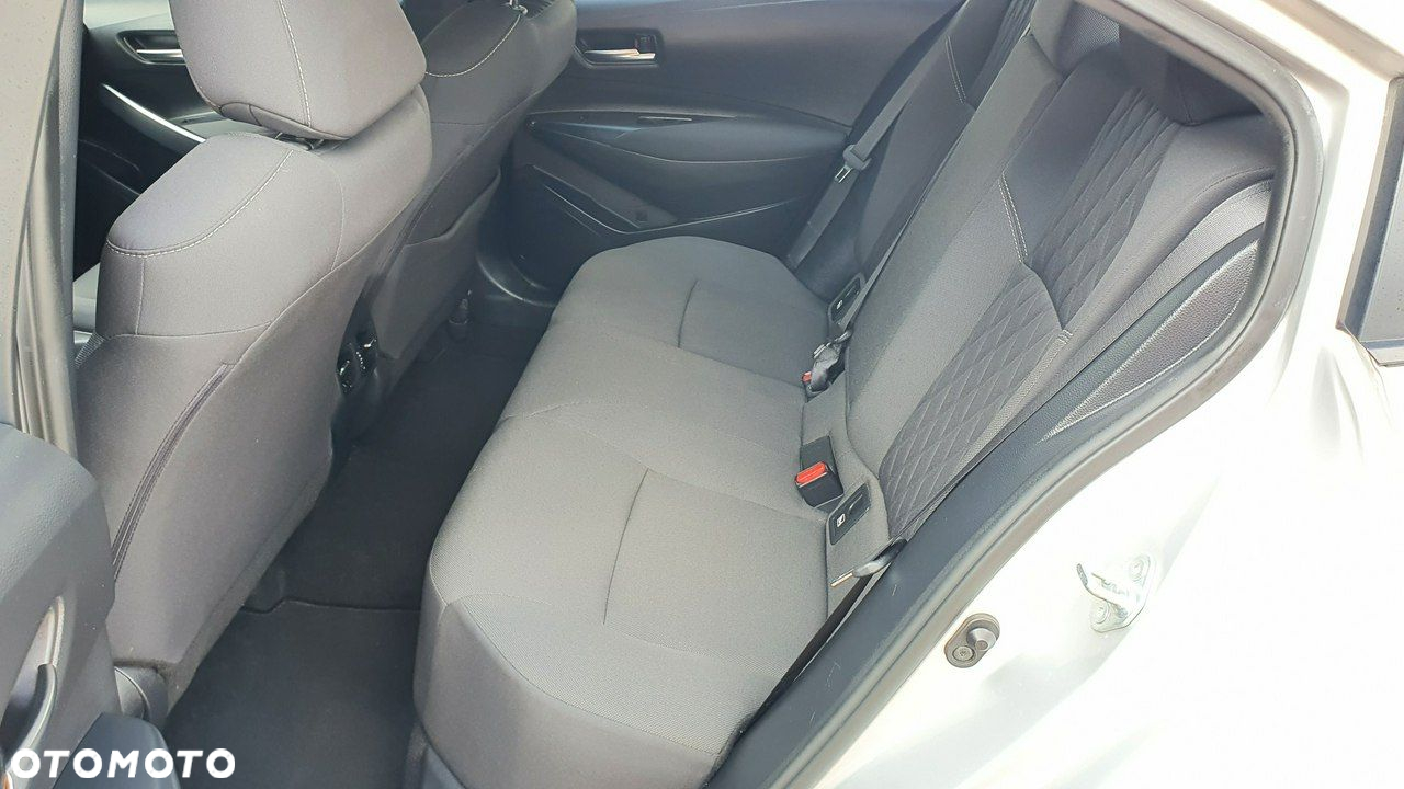 Toyota Corolla 1.6 Comfort - 17