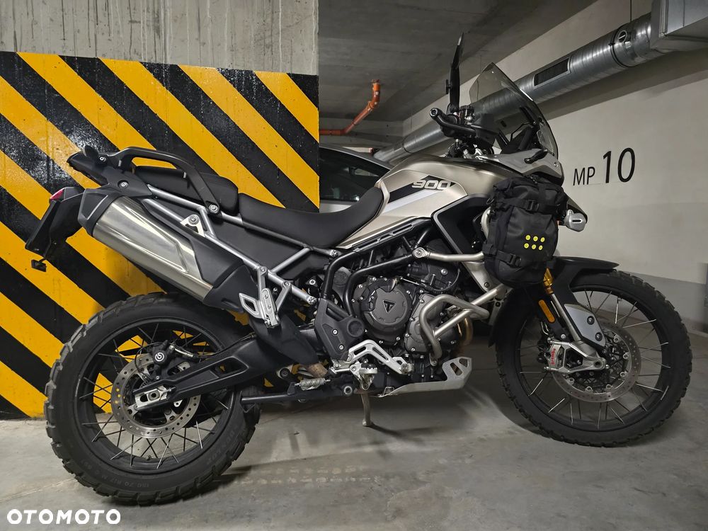 Triumph Tiger - 1
