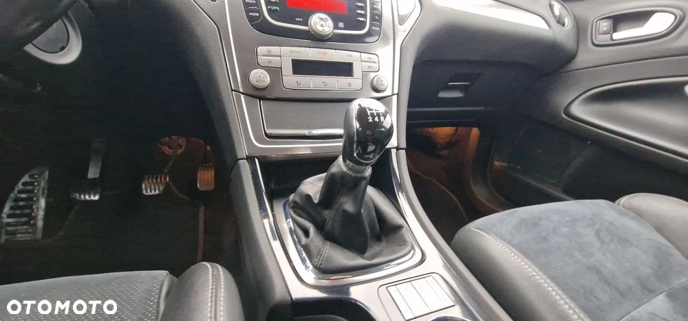 Ford Mondeo 2.0 FF Titanium - 16