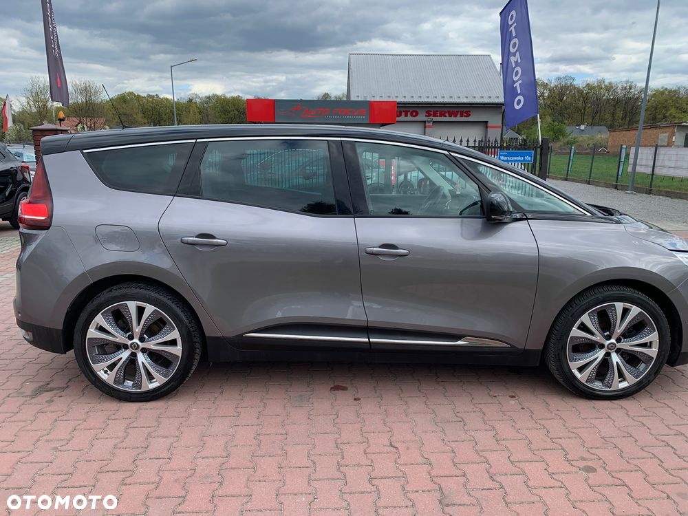 Renault Grand Scenic - 12