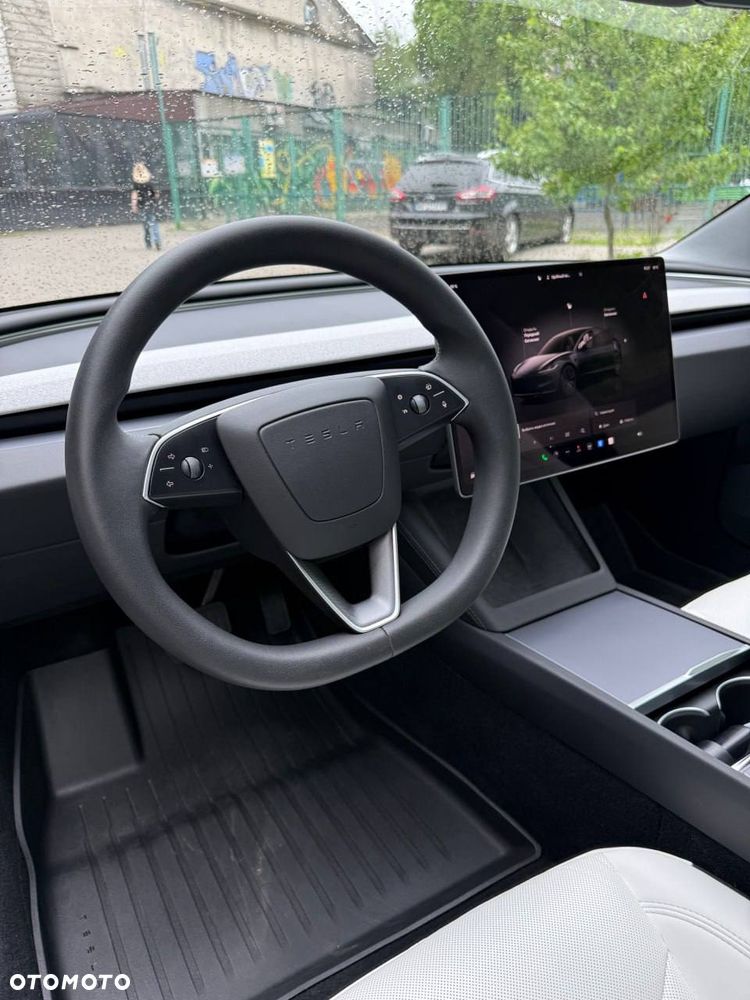 Tesla Model 3 - 19