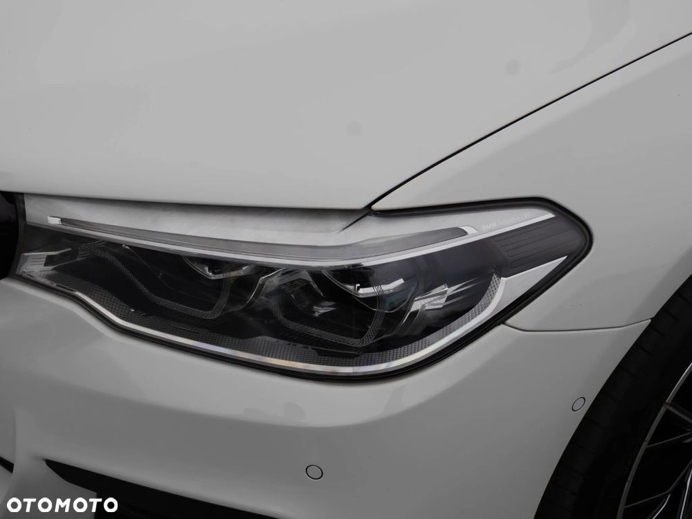 BMW Seria 5 520d xDrive - 5