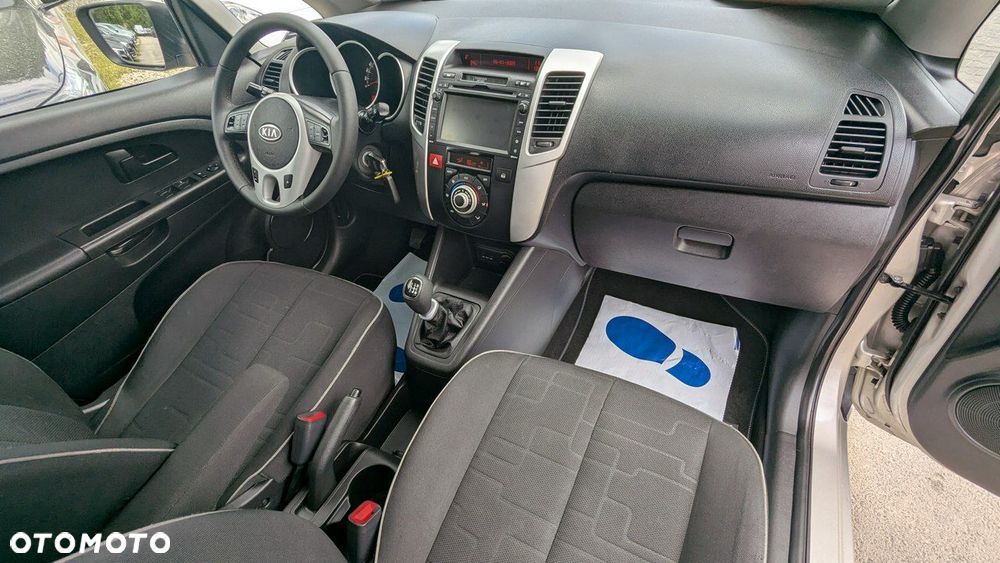 Kia Venga - 16