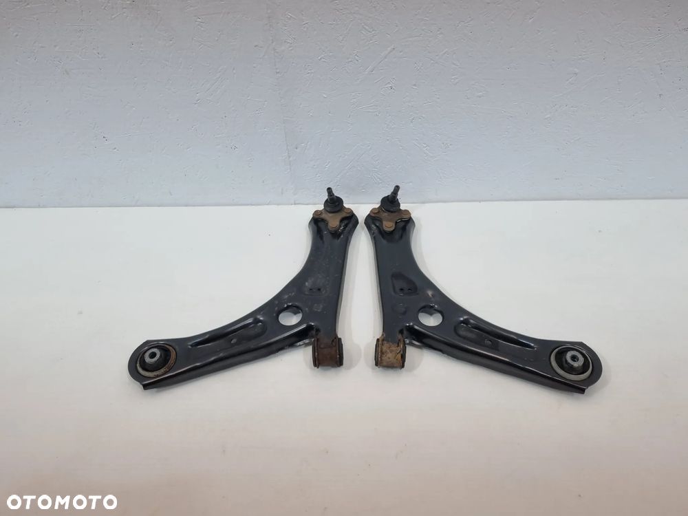 VW CADDY III SKODA YETI 5L LIFT SUPERB II WAHACZ LEWY PRAWY 1K0407151BG 1K0407152BG - 1