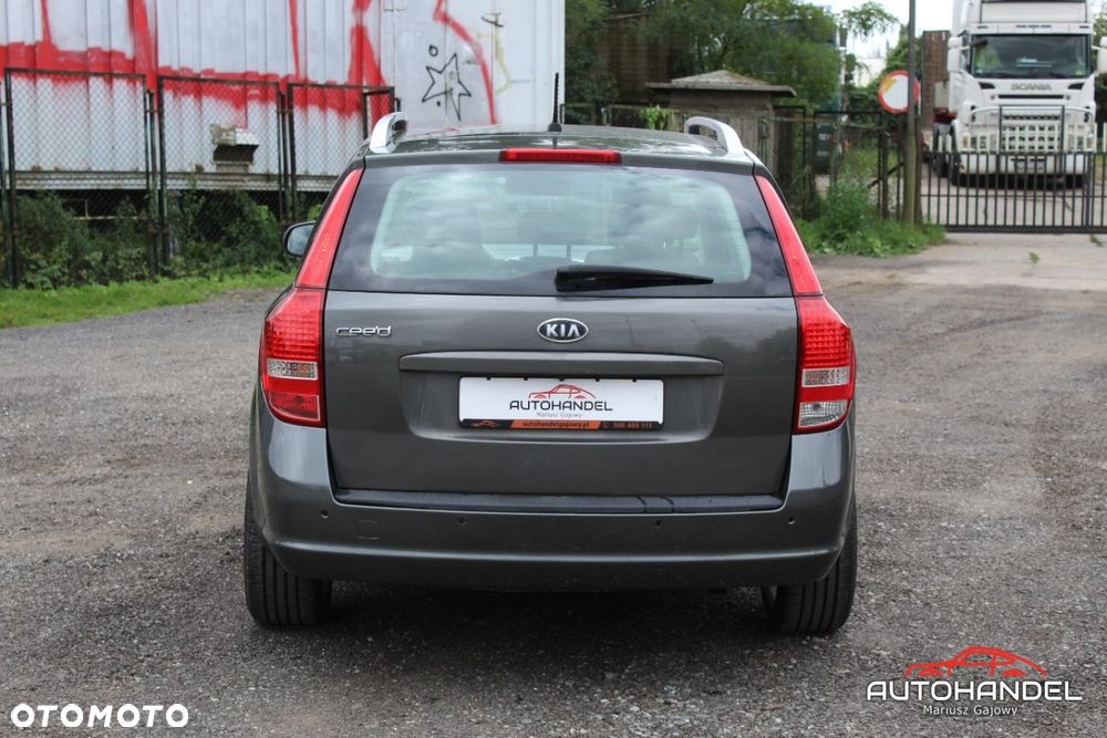 Kia Ceed - 5