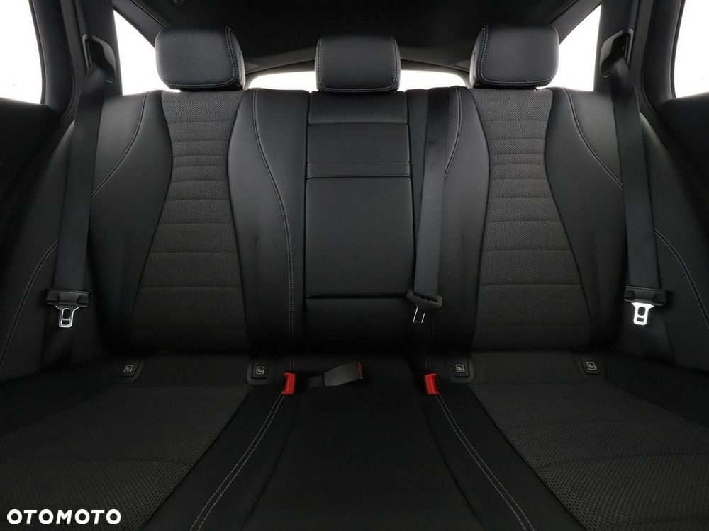 Mercedes-Benz Klasa E 300 de Avantgarde - 19