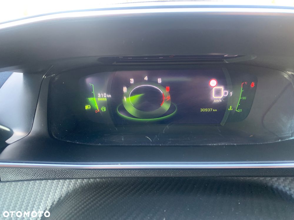 Peugeot 2008 PureTech 130 EAT8 GT - 20