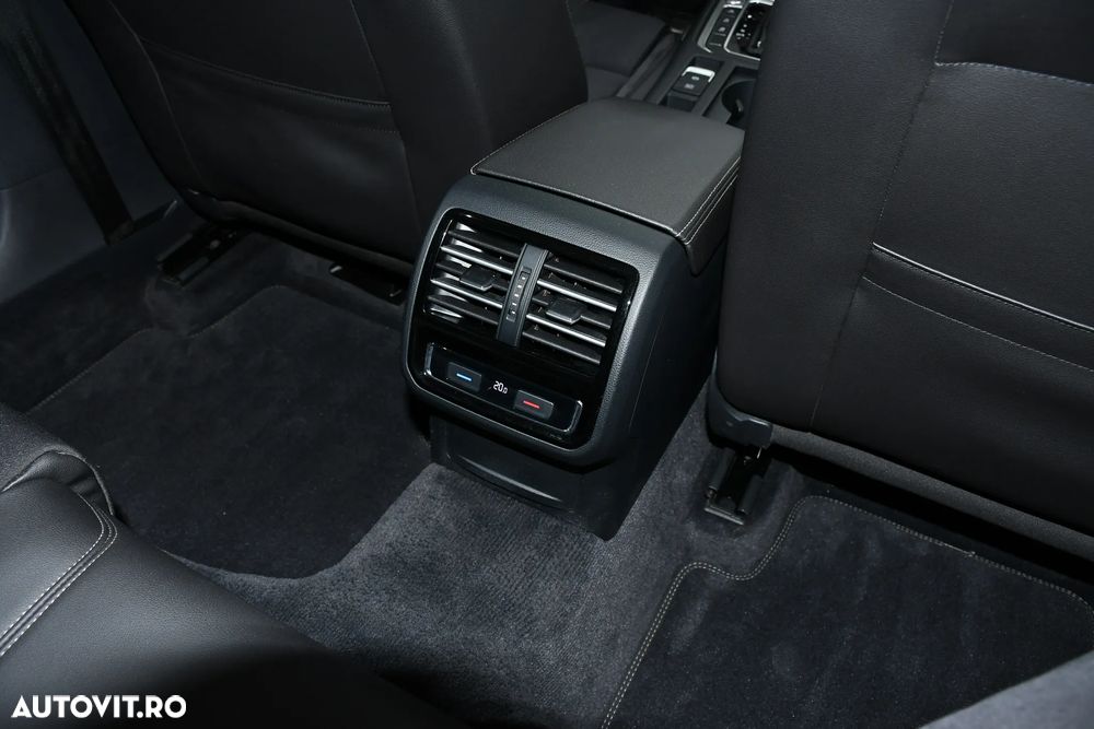 Volkswagen Passat Alltrack 2.0 TDI SCR 4Motion DSG - 22