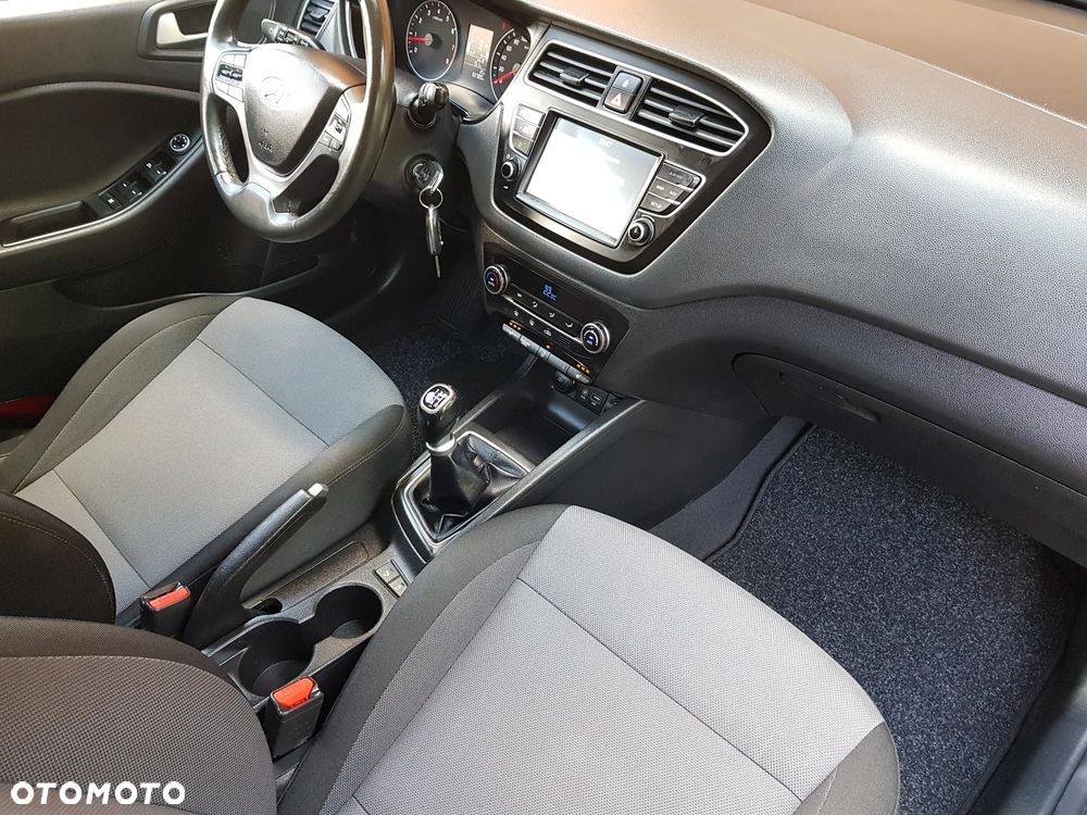 Hyundai i20 1.2 YES Plus - 24