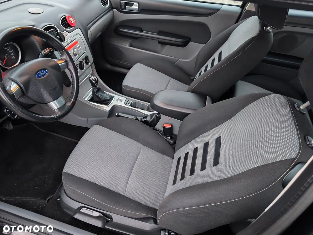 Ford Focus 1.6 16V Style - 18