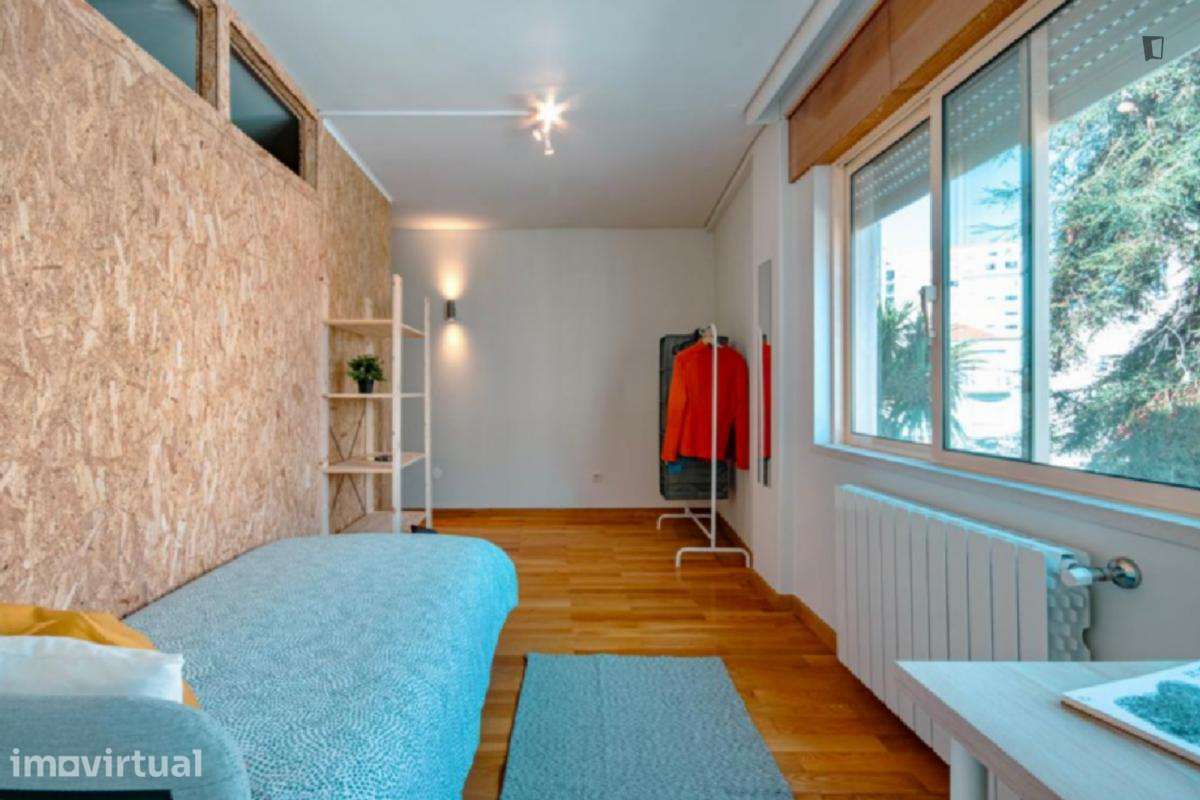 Quarto - localizado em Cedofeita Porto - Grande imagem: 3/19