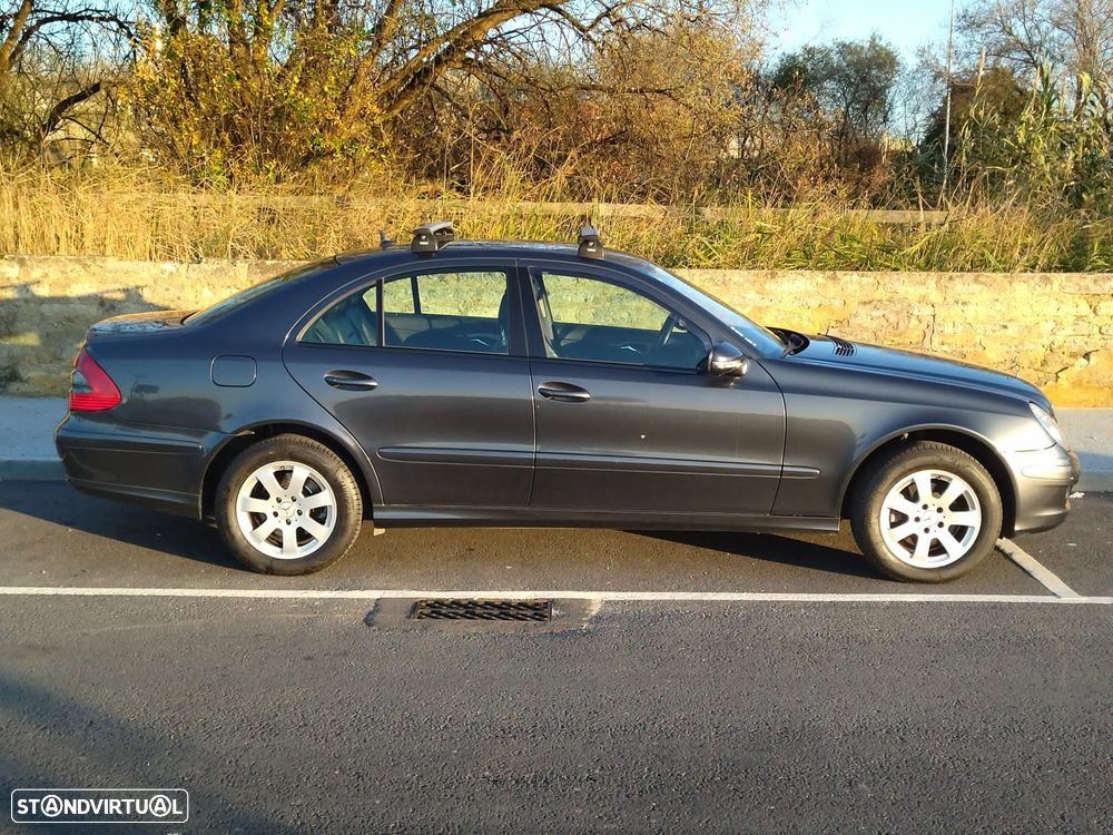 Mercedes-Benz E 200 - 11