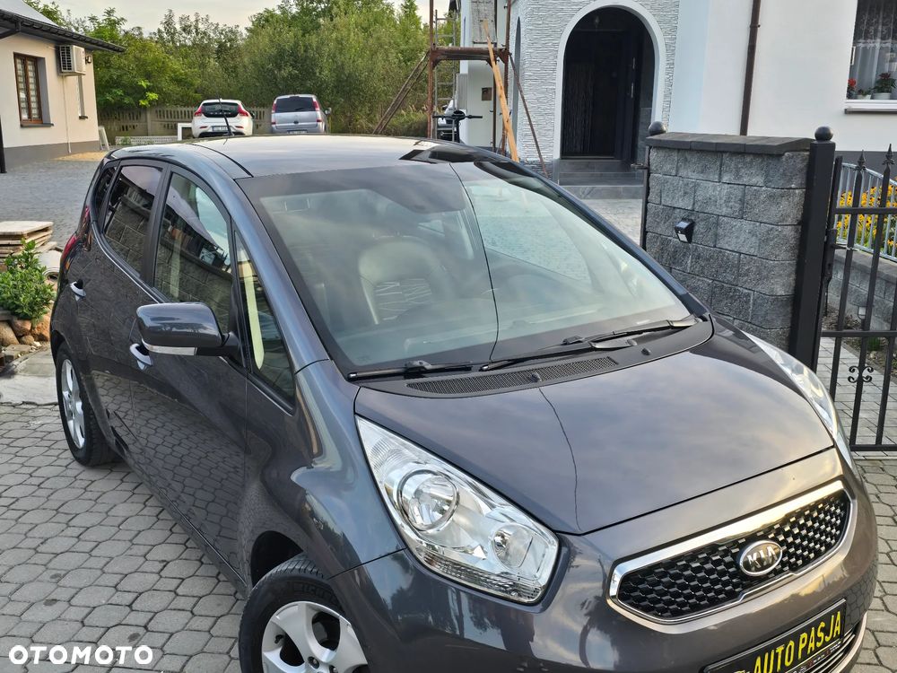 Kia Venga 1.6 CVVT Fifa World Cup Edition - 9