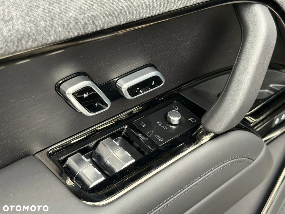 Land Rover Range Rover Sport D350 Autobiography - 17