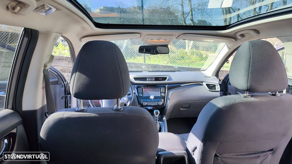 Nissan Qashqai 1.5 dCi N-Connecta - 11